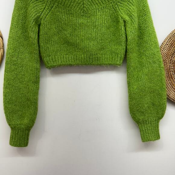 & Other Stories Green Off Shoulder Cropped Wool Knit Jumper Sweater XS Alpaca - Picture 5 of 7